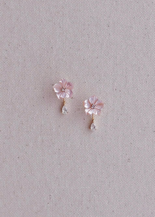 𝚃𝚑𝚎 𝙺𝚊𝚠𝚊𝚣𝚞 𝙲𝚑𝚎𝚛𝚛𝚢 𝙴𝚊𝚛𝚛𝚒𝚗𝚐𝚜 𝚂𝚎𝚝