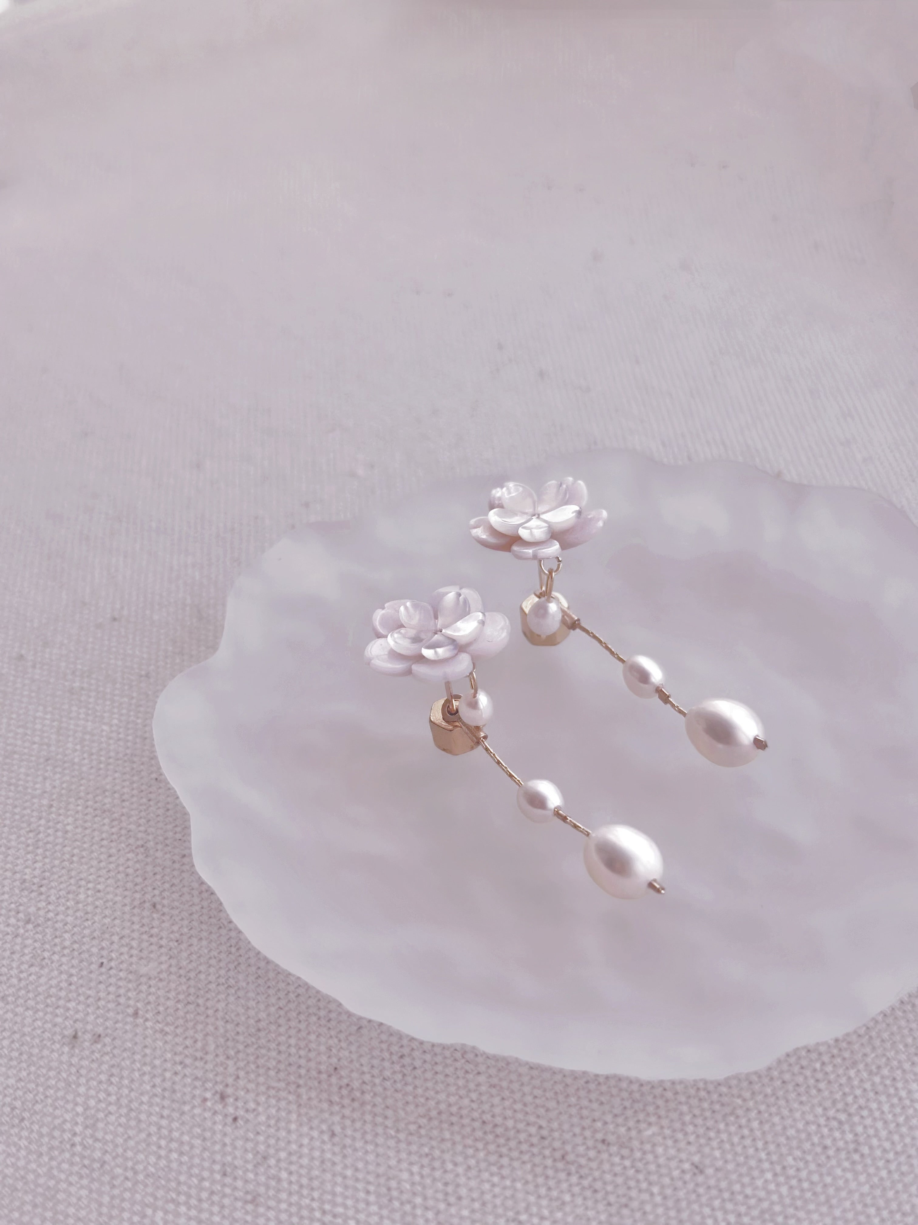 The Shiraotae Cherry Earrings